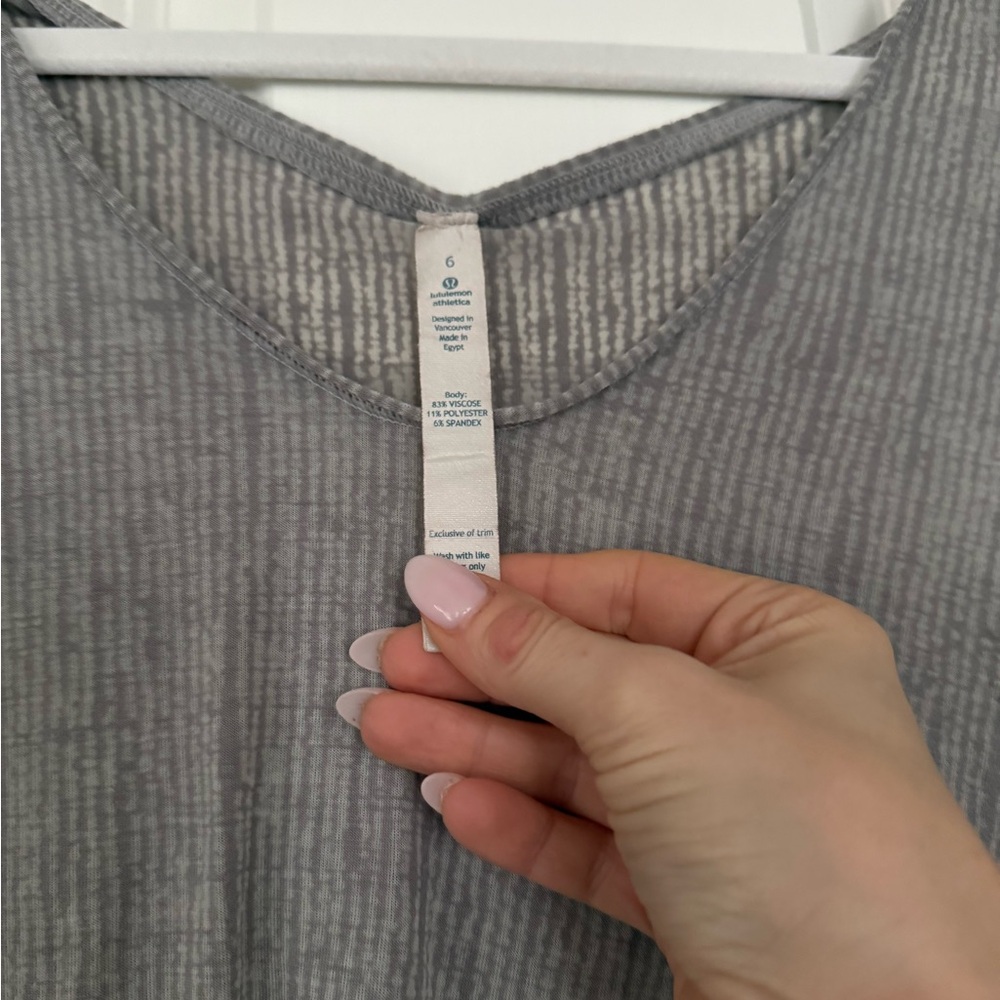 Lululemon top - Picture 3 of 3